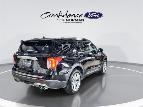 Used 2023 Ford Explorer Platinum w/ Technology Package image 8