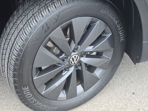 Certified 2024 Volkswagen Taos S image 12