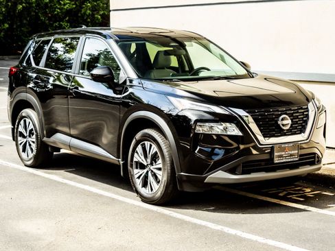 Used 2023 Nissan Rogue SV AWD/4WD image 10