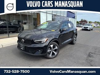 Certified 2025 Volvo XC40 B5 Plus AWD/4WD video 1