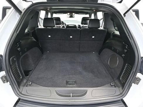 Used 2015 Jeep Grand Cherokee Altitude image 40