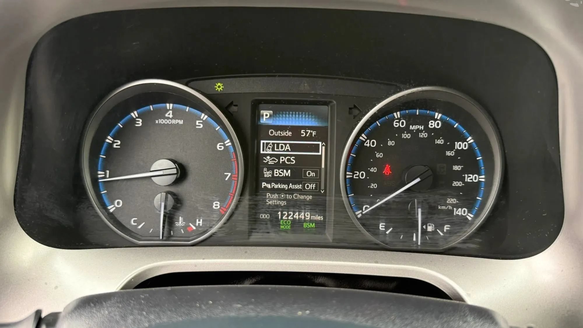 Used 2017 Toyota RAV4 XLE FWD image 16