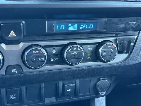 Used 2021 Toyota Tacoma SR image 7