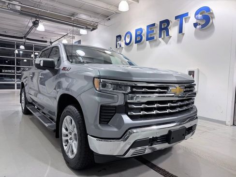 Used 2023 Chevrolet Silverado 1500 LTZ image 2