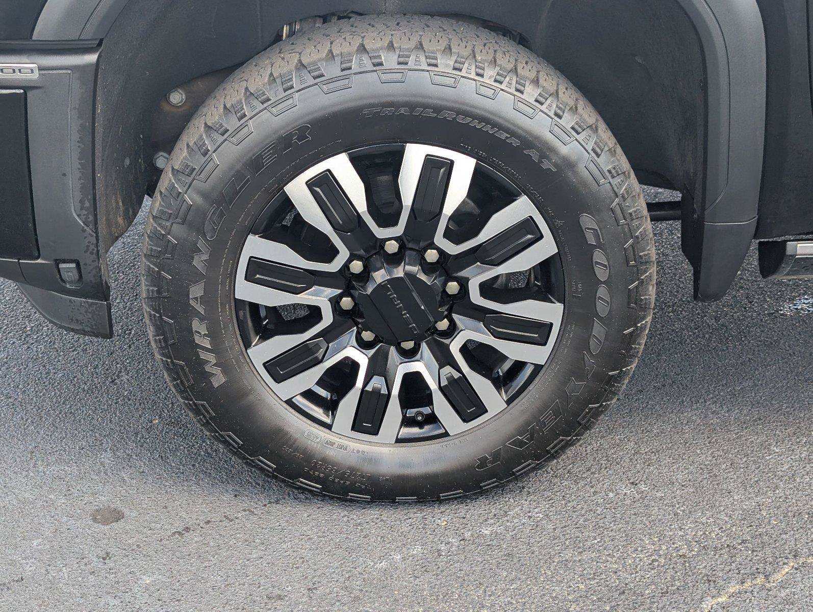 Certified 2024 GMC Sierra 2500 Denali Ultimate AWD/4WD image 11