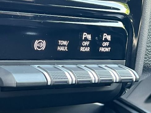 Used 2025 RAM 2500 Rebel w/ Rebel Level 1 Equipment Group AWD/4WD image 33
