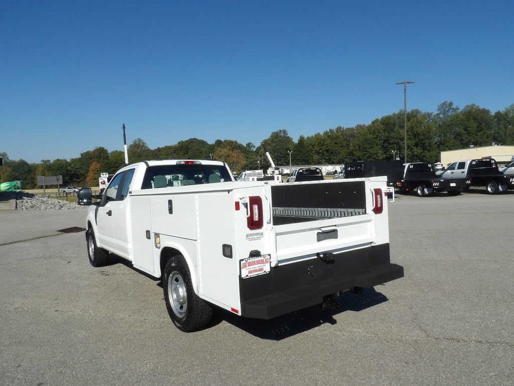 Used 2020 Ford F350 XL w/ Power Equipment Group RWD image 5