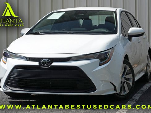 Used 2023 Toyota Corolla LE FWD image 1