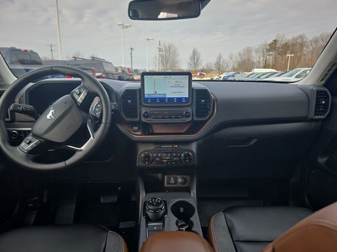 Used 2024 Ford Bronco Sport Outer Banks w/ Tech Package image 17