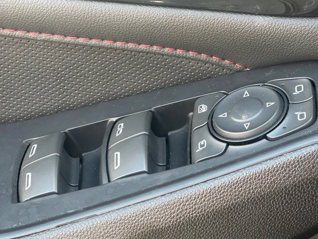 Used 2023 Chevrolet Traverse RS FWD image 30