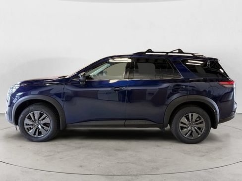 New 2026 Nissan Pathfinder SV w/ SV Premium Package AWD/4WD image 2
