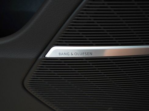 New 2025 Audi Q8 Premium Plus image 32