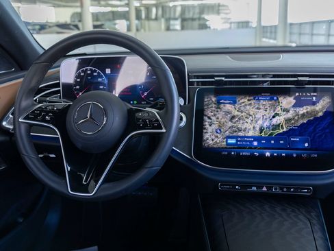 Used 2026 Mercedes-Benz E 350 4MATIC Sedan image 17