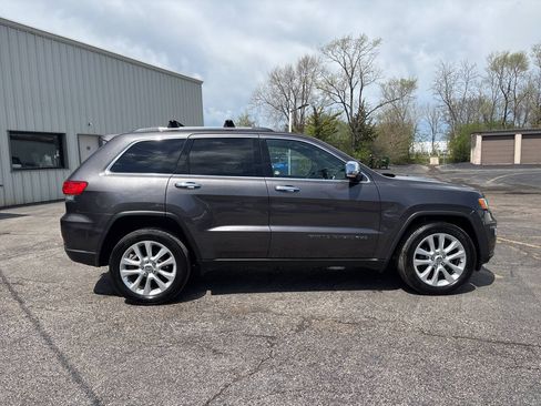 Used 2017 Jeep Grand Cherokee Limited AWD/4WD image 6