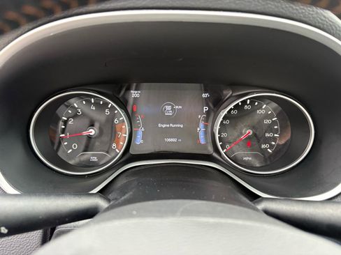 Used 2018 Jeep Compass Latitude w/ Popular Equipment Group FWD image 18