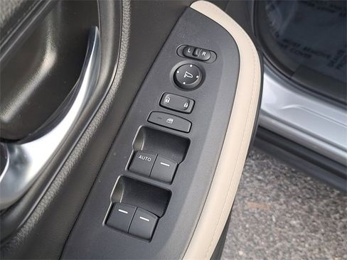 Certified 2024 Honda HR-V LX image 21