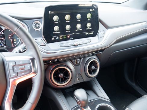Used 2023 Chevrolet Blazer Premier FWD image 3