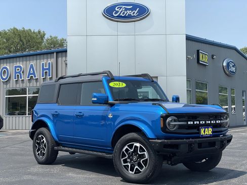 Used 2023 Ford Bronco Outer Banks AWD/4WD image 1