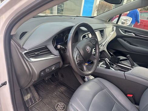 Used 2020 Buick Enclave Essence w/ Sport Touring Edition image 18