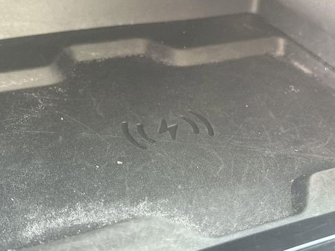 Used 2023 Land Rover Discovery Sport S image 39