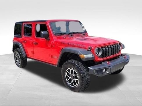 Used 2026 Jeep Wrangler Unlimited Rubicon AWD/4WD image 3