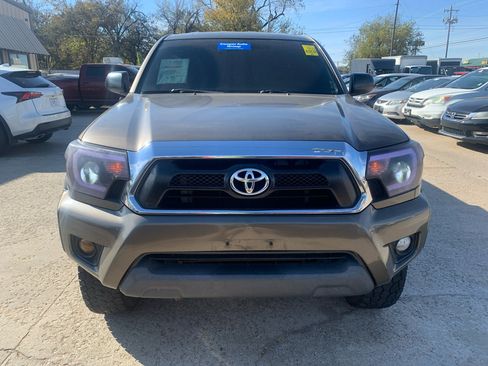 Used 2015 Toyota Tacoma 4x4 Access Cab V6 image 2
