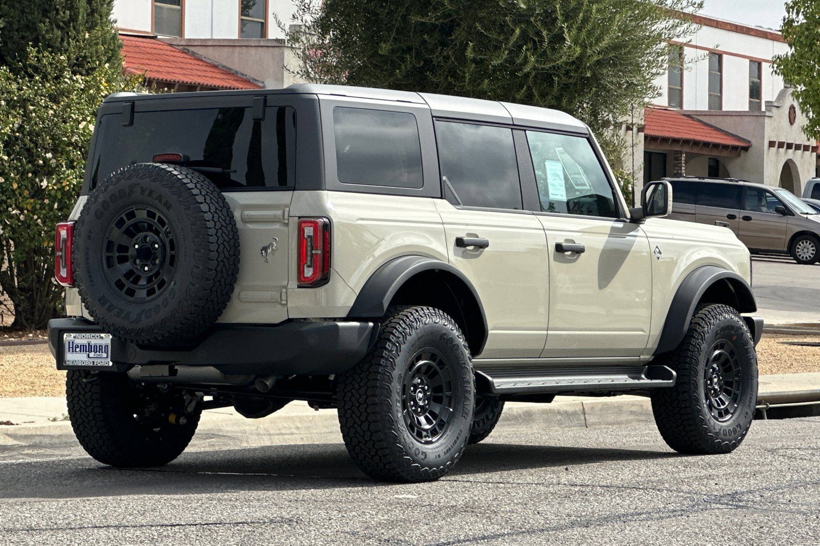 New 2026 Ford Bronco Outer Banks w/ Sasquatch Package AWD/4WD image 4