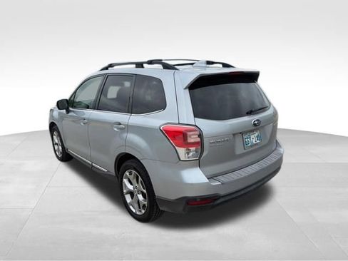 Used 2018 Subaru Forester 2.5i Touring AWD/4WD image 5