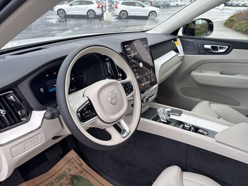 New 2026 Volvo XC60 T8 Ultra w/ Protection Package Premier AWD/4WD image 20