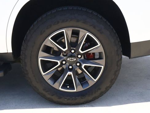Used 2021 Chevrolet Tahoe Z71 AWD/4WD image 9