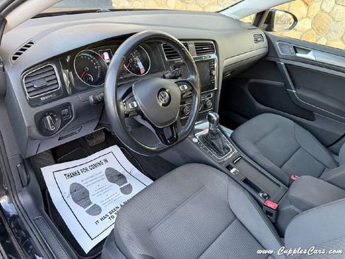 Used 2019 Volkswagen e-Golf SE w/ Driver Assistance Package image 5