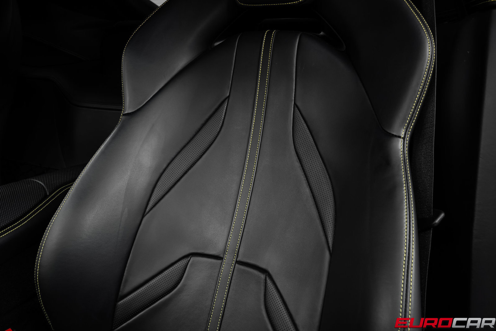 Used 2020 Ferrari 812 Superfast RWD image 44