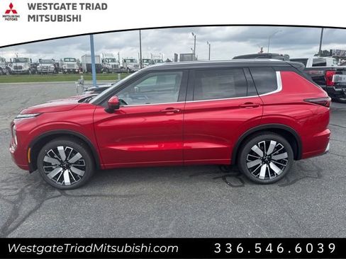 New 2025 Mitsubishi Outlander SEL image 6