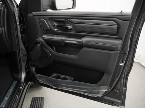 New 2027 RAM 1500 Limited w/ Night Edition AWD/4WD image 31