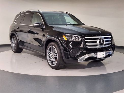 Used 2025 Mercedes-Benz GLS 450 4MATIC image 7