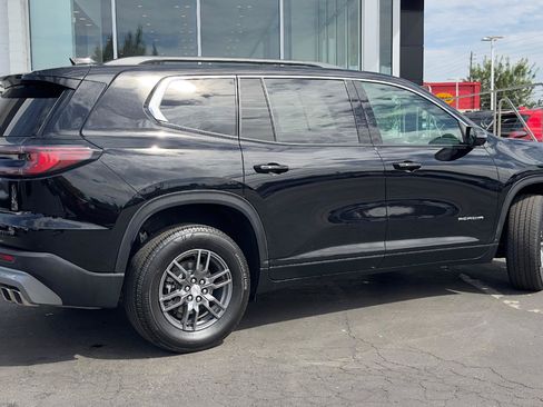 Used 2025 GMC Acadia Elevation FWD image 3