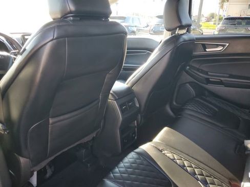 Certified 2024 Ford Edge Titanium image 12