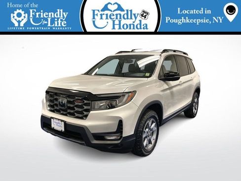 Certified 2023 Honda Passport TrailSport image 1