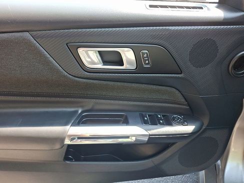 Used 2024 Ford Mustang Convertible image 11