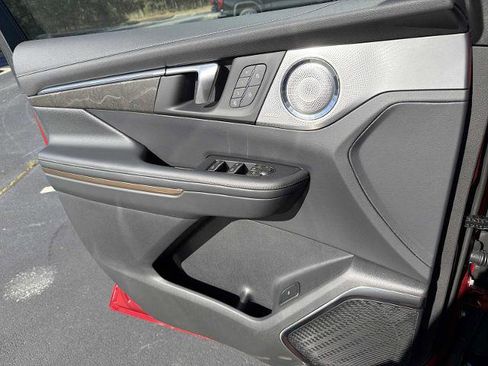New 2026 Buick Enclave Avenir w/ Super Cruise Package FWD image 19