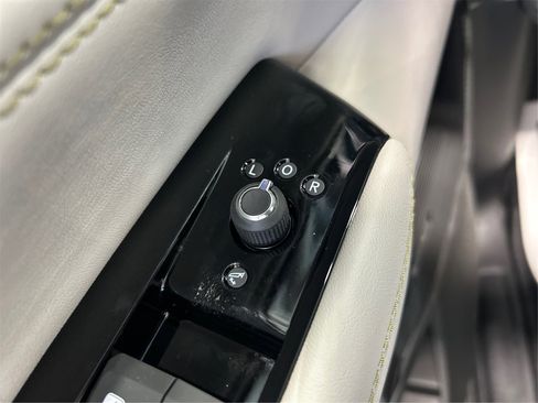 New 2026 Jeep Grand Wagoneer Limited image 32