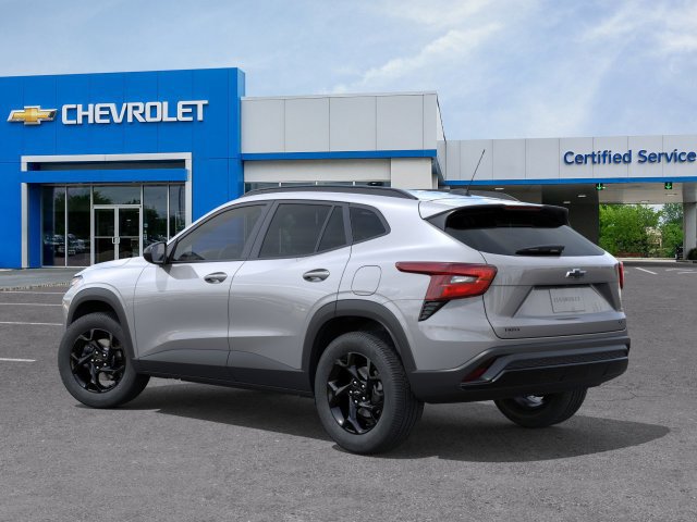 New 2026 Chevrolet Trax LT w/ Sunroof Package FWD image 3
