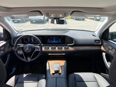 Used 2025 Mercedes-Benz GLE 350 4MATIC image 6