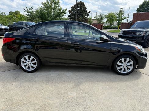 Used 2012 Hyundai Accent GLS w/ Premium Pkg 3 FWD image 6