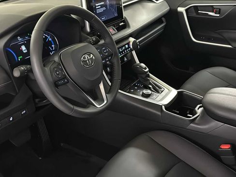 Used 2023 Toyota RAV4 XLE Premium AWD/4WD image 27