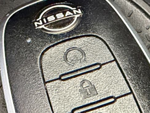 Used 2025 Nissan Rogue SV AWD/4WD image 27