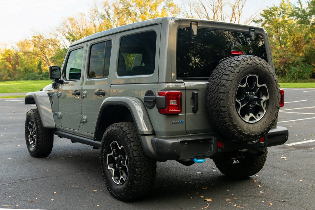 Used 2021 Jeep Wrangler Unlimited Rubicon 4xe w/ Steel Bumper Group AWD/4WD image 9