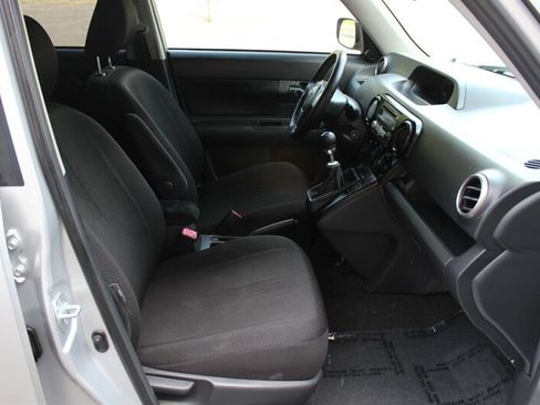 Used 2008 Scion xB FWD image 18