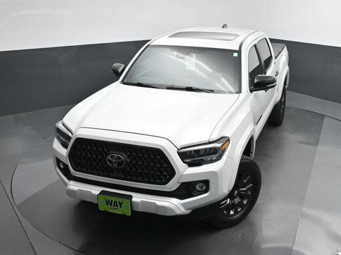 Used 2023 Toyota Tacoma Limited AWD/4WD image 40
