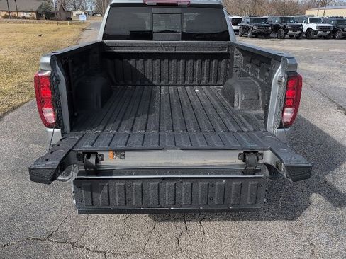 Used 2024 GMC Sierra 1500 Elevation w/ Preferred Package image 9